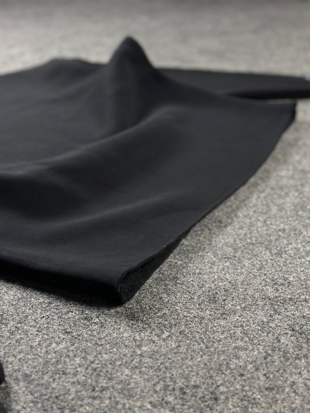 Crew-Neck Black