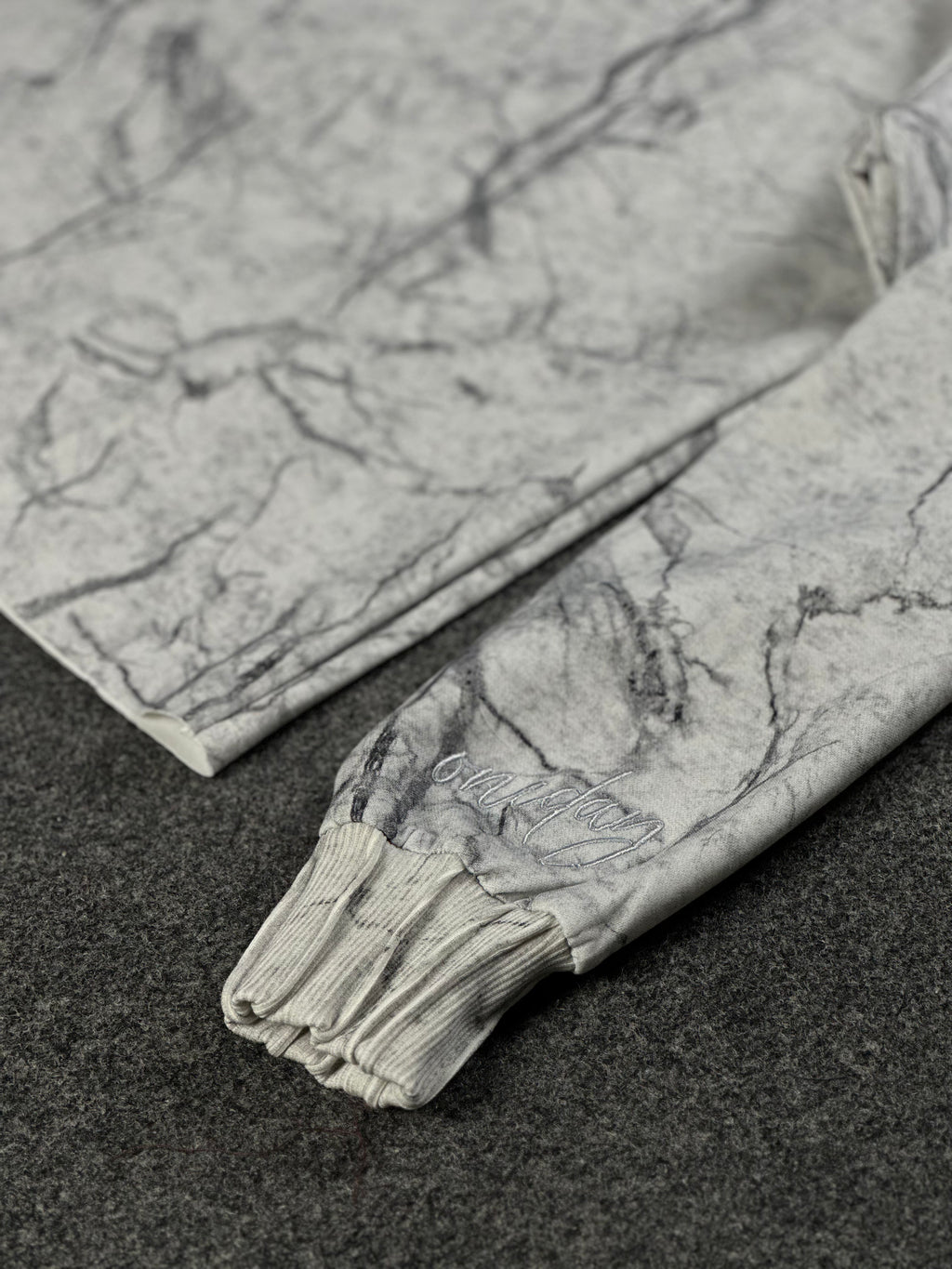 Crew-Neck Ash-Marble