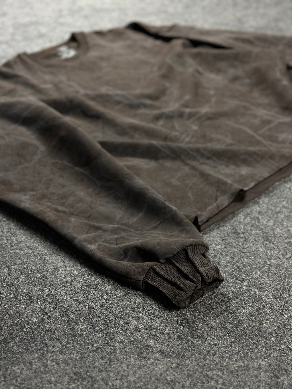 Crew-Neck Cocoa-Marble